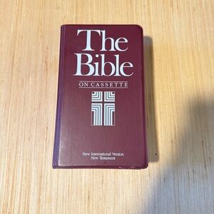 The Bible On Cassette New International Version New Testament Great Condit.Read